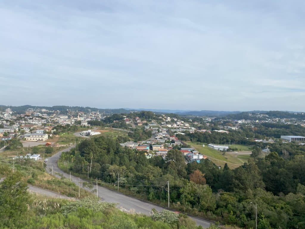 Vista da cidade de Garibaldi no mirante logo em frente ao hotel