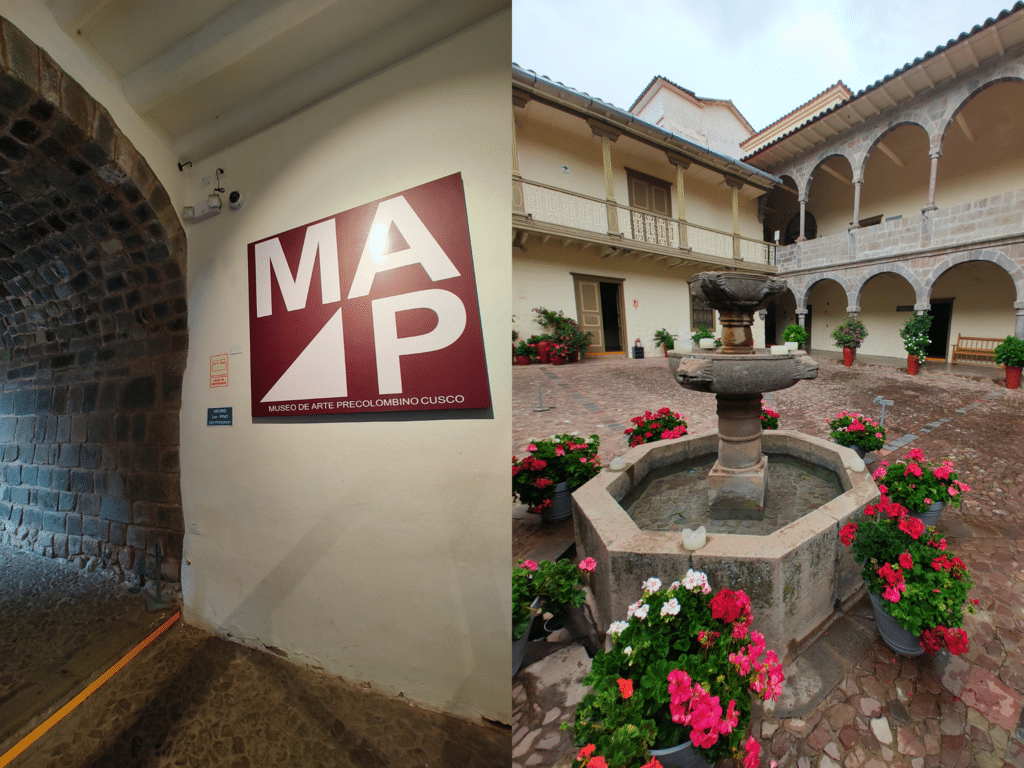 mosaico com duas fotos do interior do museu de arte pre-colombino. Do lado direito há uma fonte de água, feita em granito, com várias flores ao redor. No lado esquerdo, uma placa grande pendurada na parede com as letras MAP escritas.