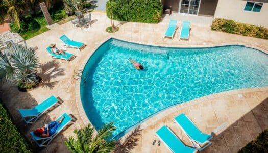 Hotéis baratos em Aruba: 10 opções para economizar
