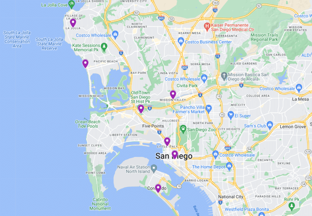 Mapa mostrando a cidade de San Diego com os bairros mais indicados destacados. La Jolla e Pacific Beach ficam para cima, do lado esquerdo, ao lado do mar. Mission Valley, Old Town, Little Italy e Gasmlamp Quarter ficam mais ao meio, porém também para o lado esquerdo. Na parte de baixo, do lado esquerdo, separado da cidade está Coronado.