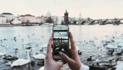 eSIM Praga 2025: Desembarque na cidade com a melhor conexão