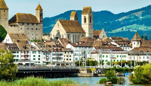 Excursão a Rapperswil e Einsiedeln + Museu Lindt e fábrica de queijo
